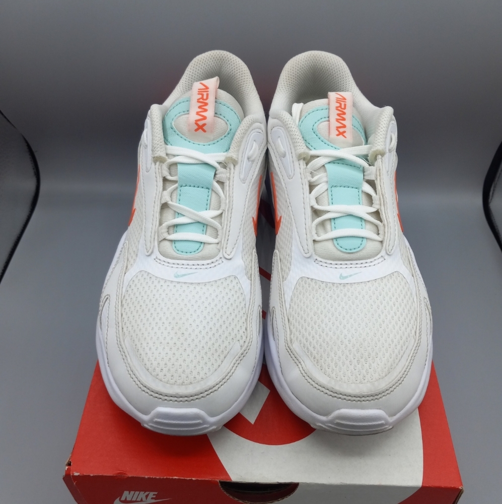 Womens Nike Air Max Bolt - Picture 8 of 8